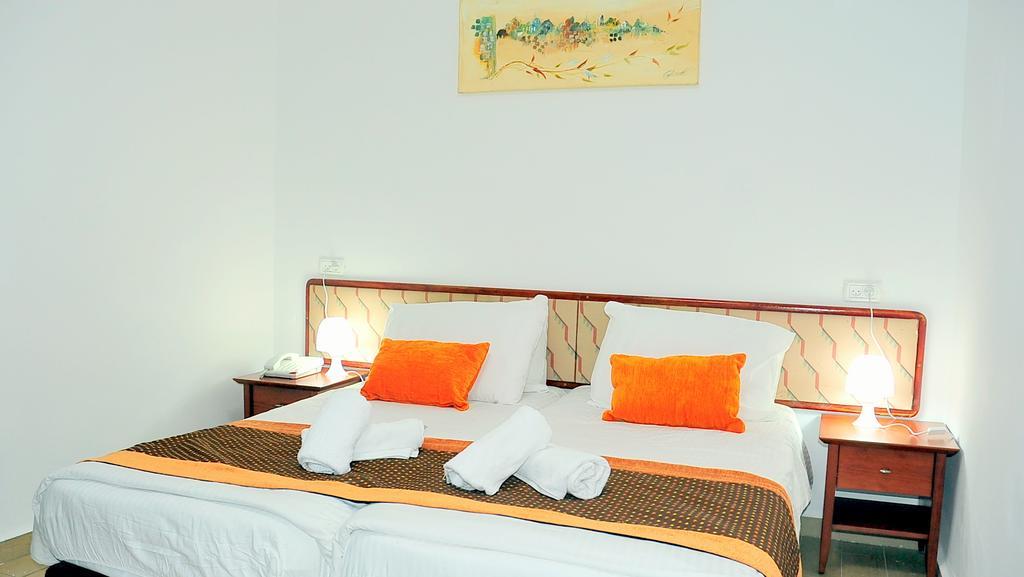 Glatt Eden Hotel Tiberiade Esterno foto