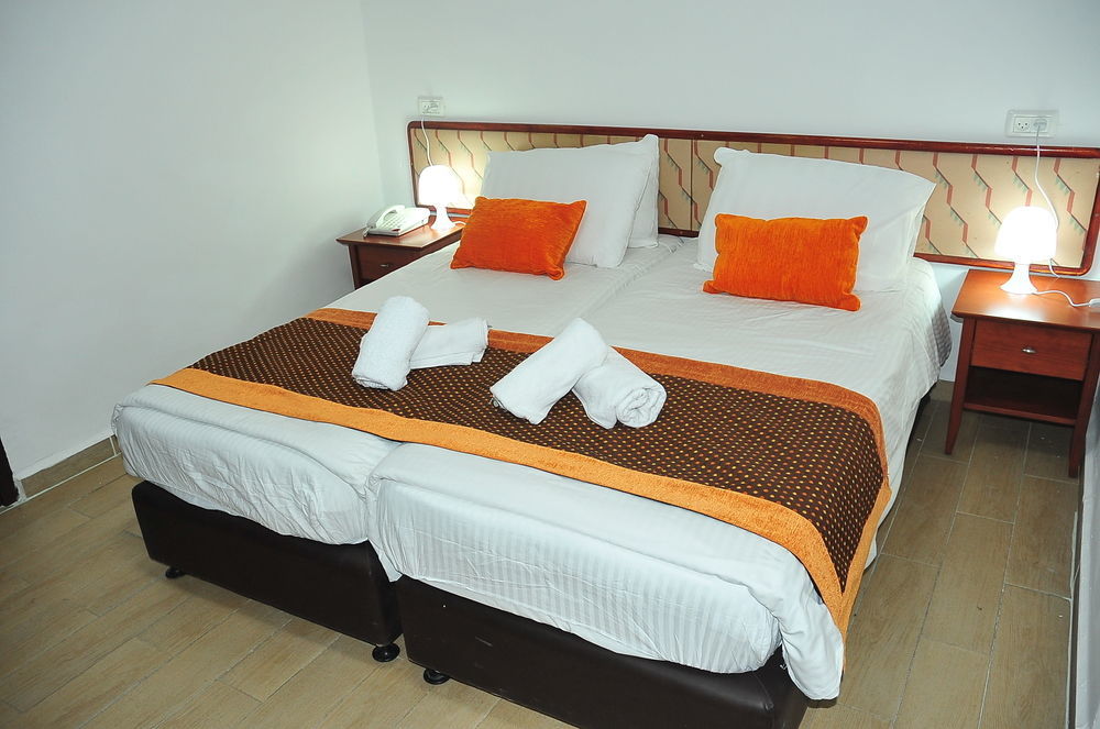 Glatt Eden Hotel Tiberiade Esterno foto